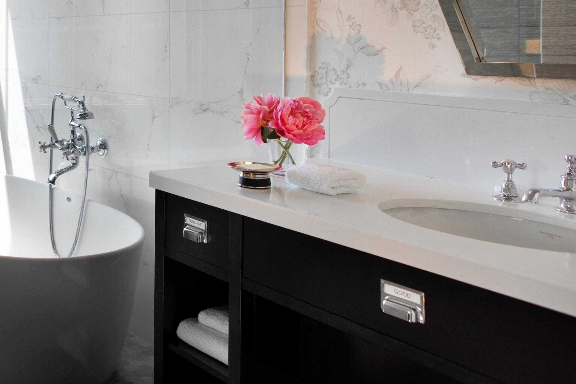 Kimpton Cardinal By Ihg Hotel 4*